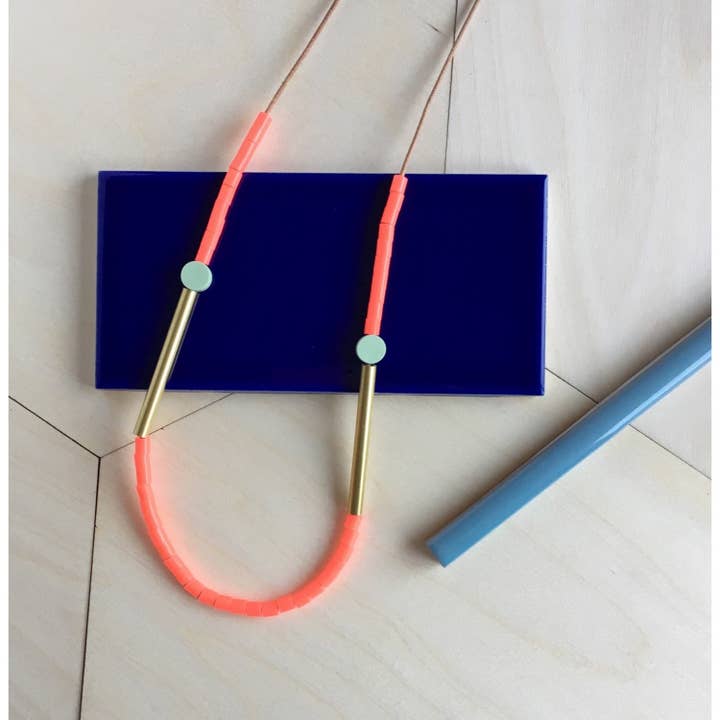 Loela - Wholesale Beaded/pearl necklace - Coral Necklace1