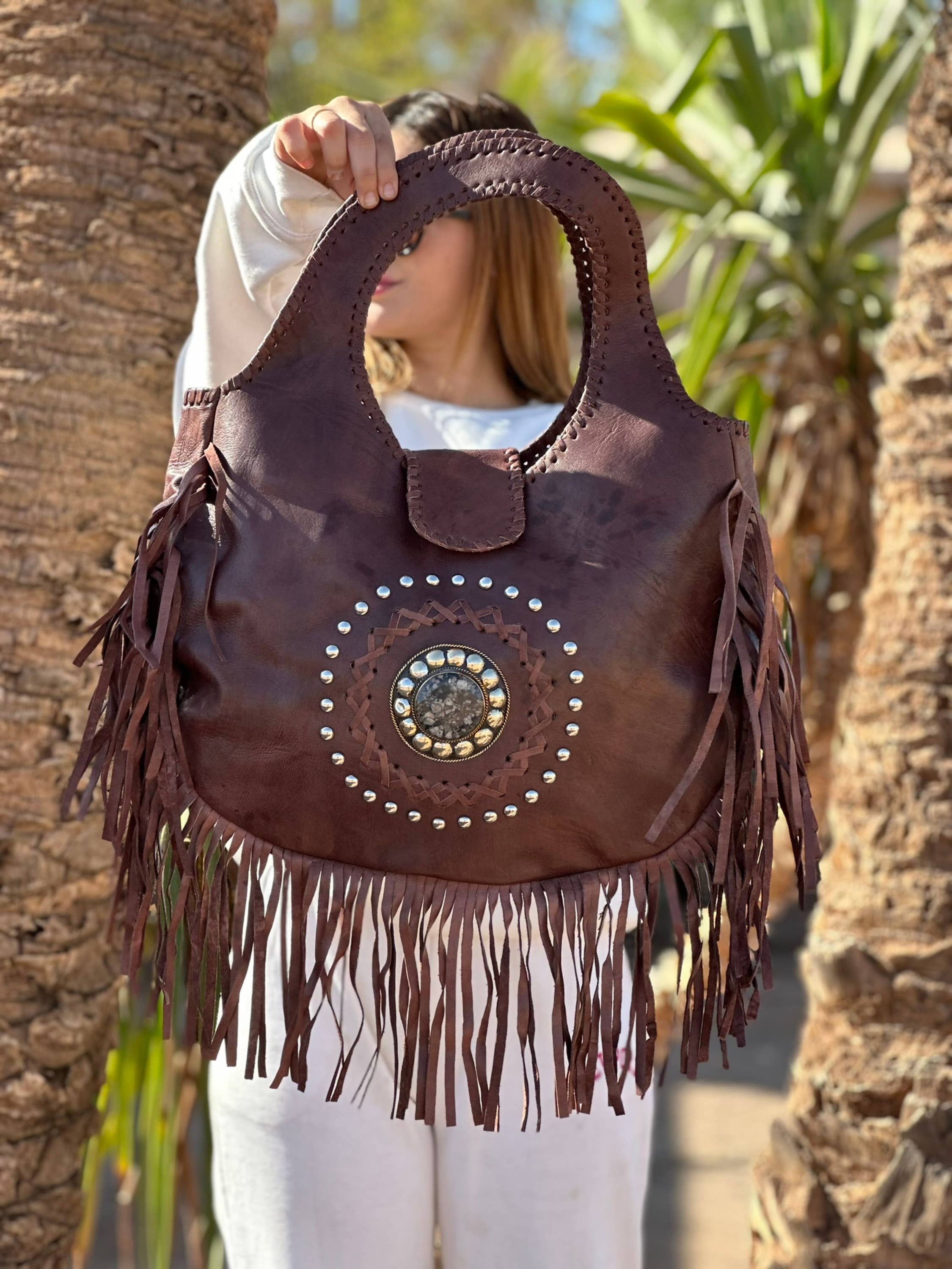 Berberwoolrug – wholesale Shoulder bag – women's – Handmade Soft Leather Gypsy Bag | Bohemian Fringe purse 3