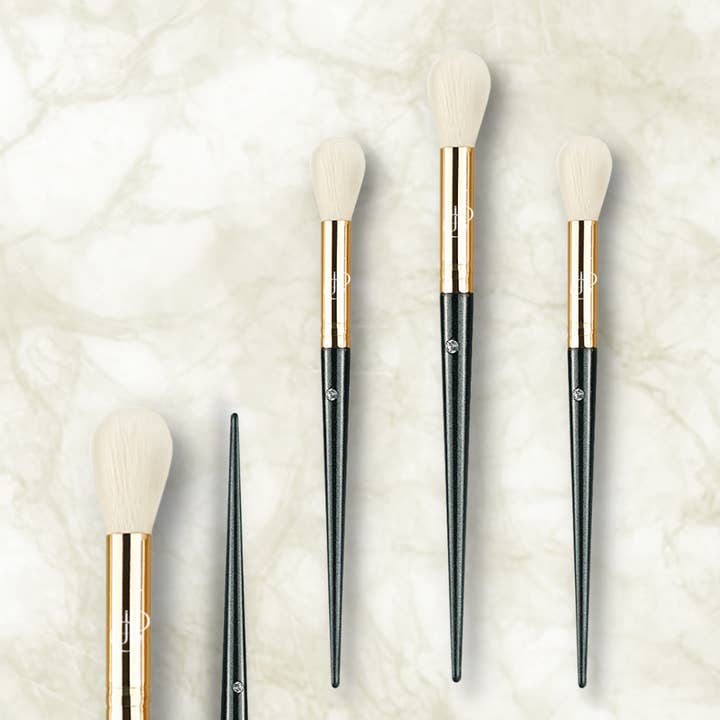 Highlighting Brush for wholesale by CJP Beauty