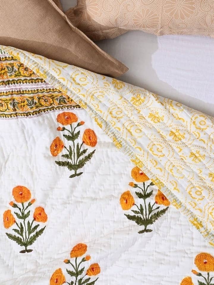 Couette en coton biologique fabriquée à la main à Jaipur #2 pour la vente par Akshu & Ameirah