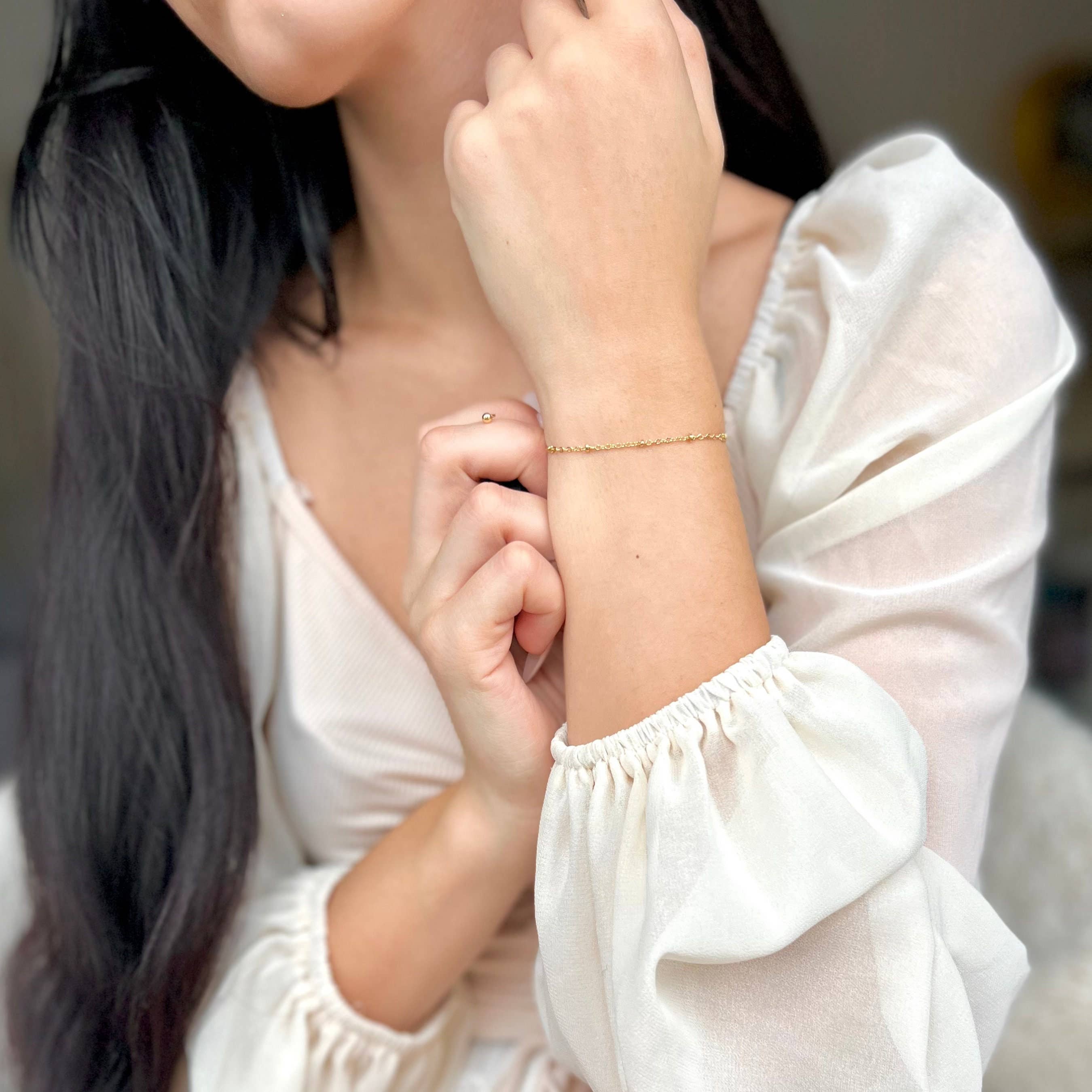 Rossie Jewellery – wholesale Link & chain bracelet – 14k Gold Filled Minimalist Satellite Chain Bracelet1