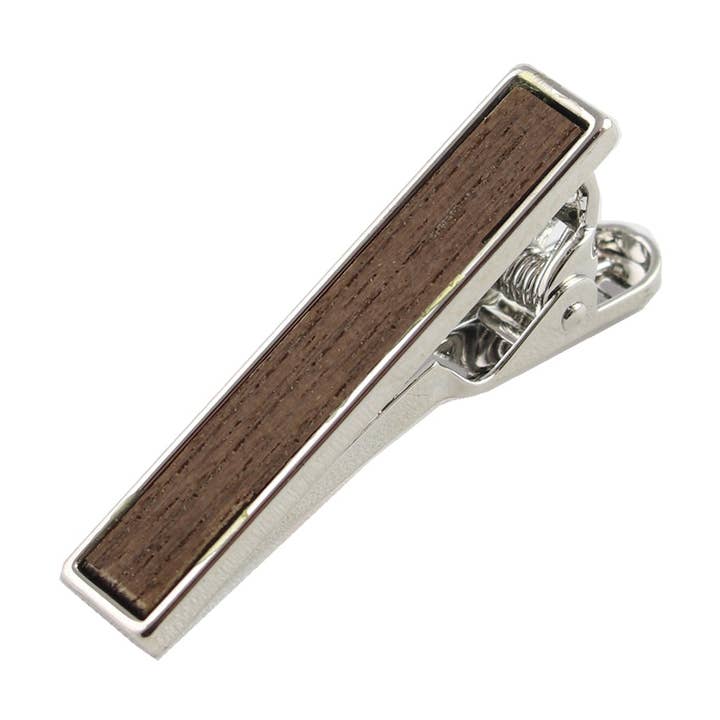 Barre à cravate en bois de noyer incrusté d'argent pour la vente par DIBI