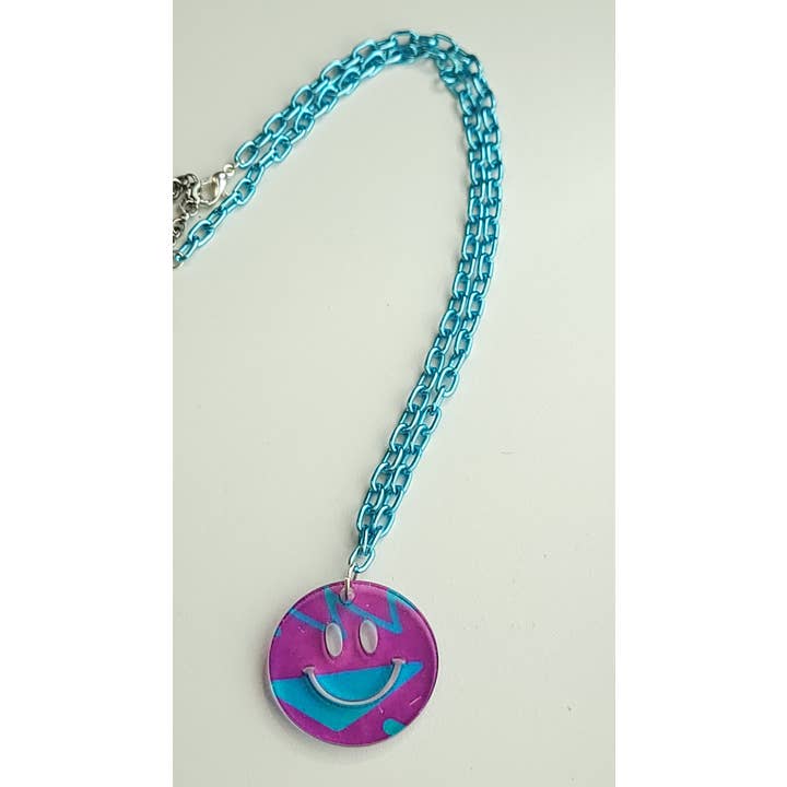 Collier de fête des années 90 Smile Project pour la vente par Brilliant Young & Beautiful Boutique