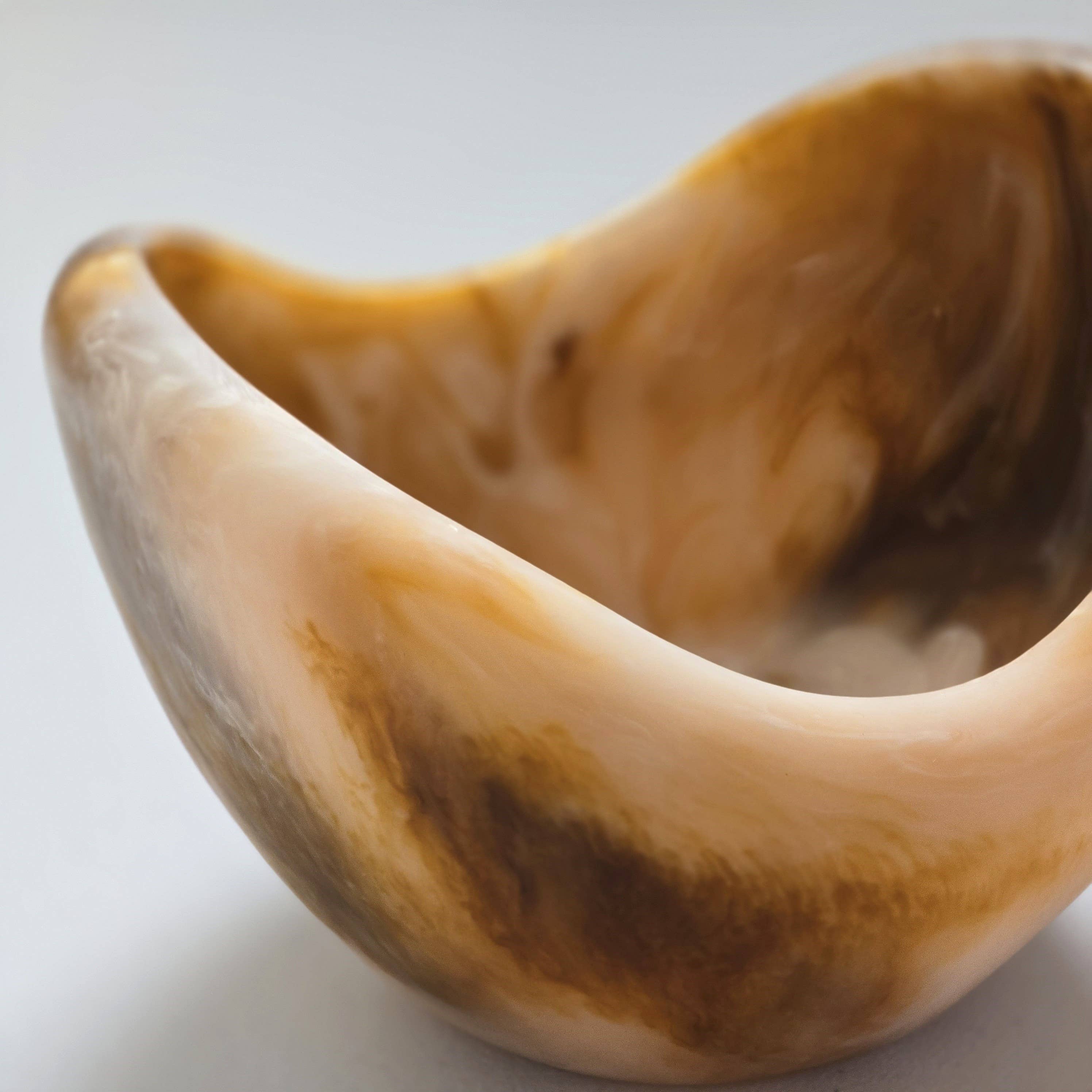 Gibb & Daan - Wholesale Serve Bowl - Organic Shape Resin Bowl - Entryway Catchall - Small Size 1