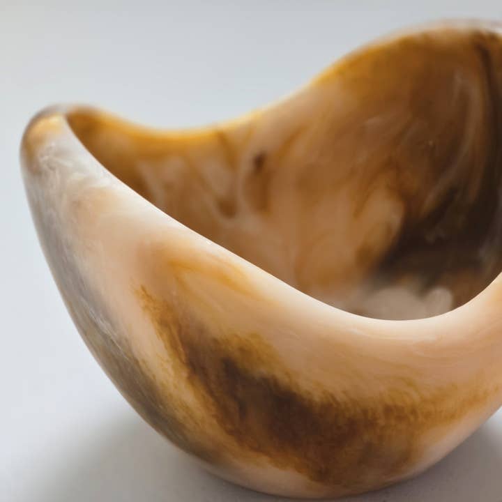 Gibb & Daan - Wholesale Serve Bowl - Organic Shape Resin Bowl - Entryway Catchall - Small Size 1