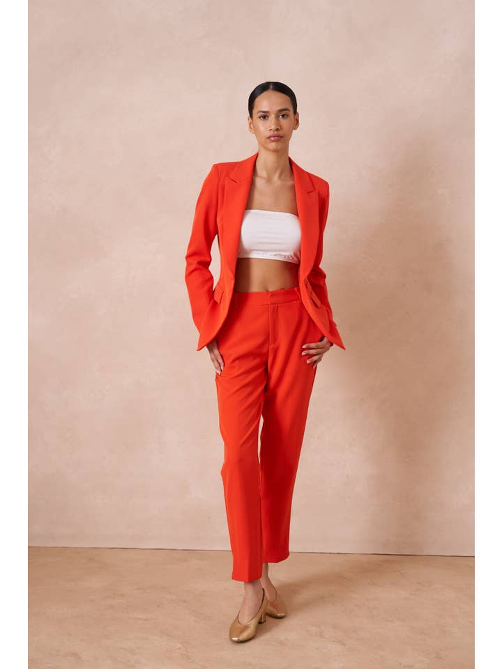 Attentif Paris - Vendita all'ingrosso Giacca elegante - Donna - Giacca aderente con bottone singolo, semplice - Collezione Timeless25