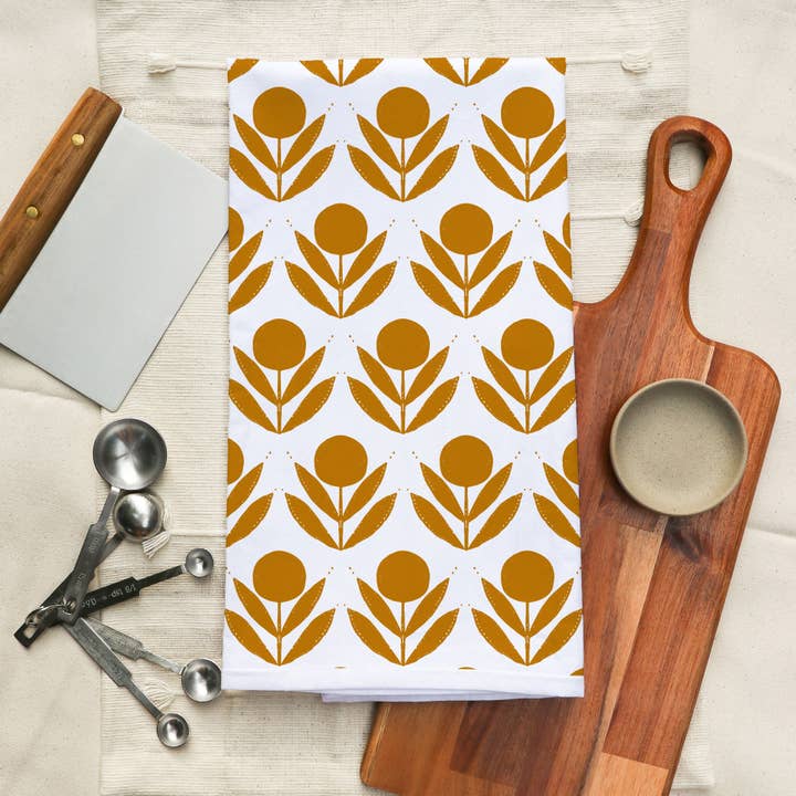 Muse Textiles - Wholesale Tea Towel - Tea Towel in Scandinavian Floral, Cotton1