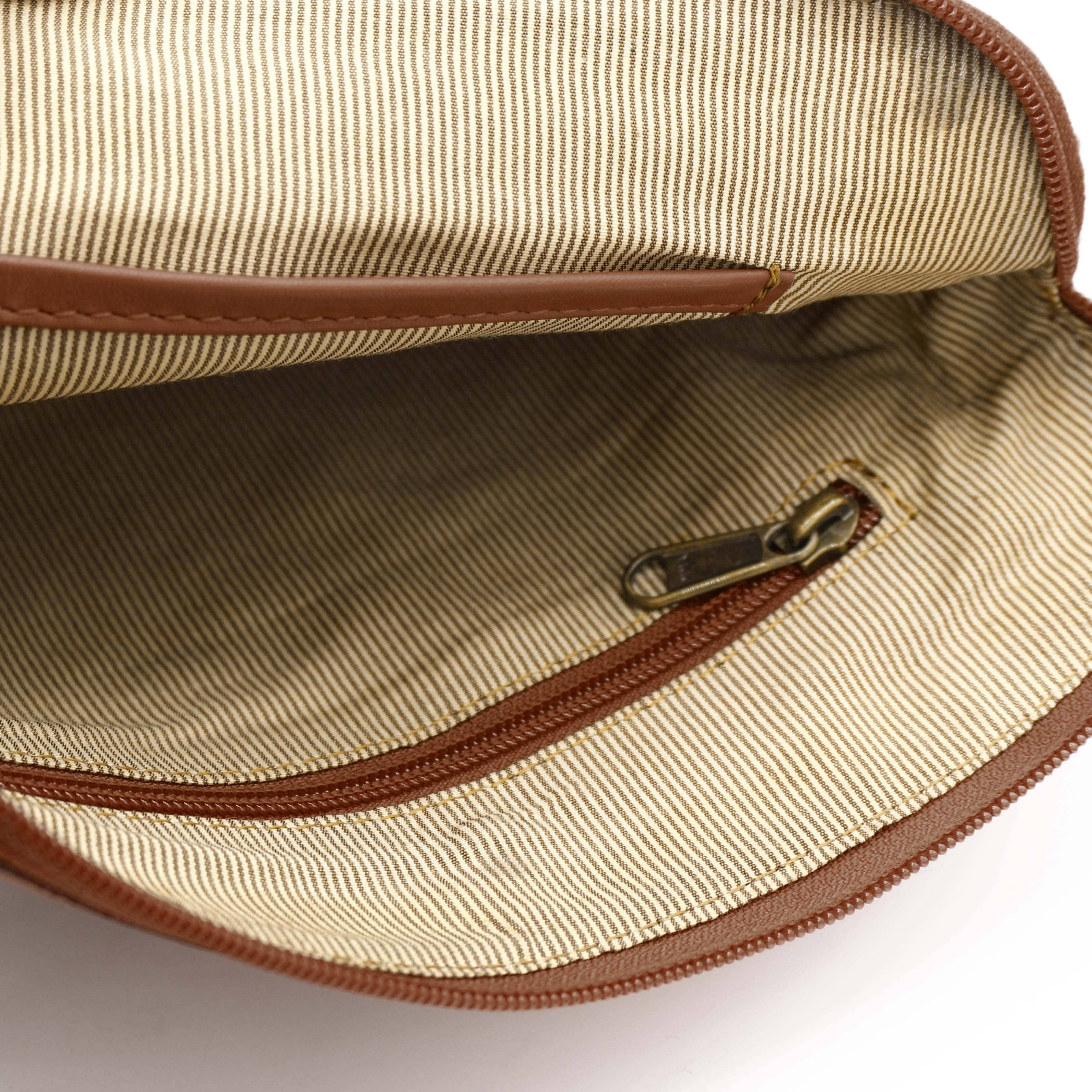 Brun Zerimar Axelväska 100% Läder Mått: 23X17X10 för wholesale på Faire3