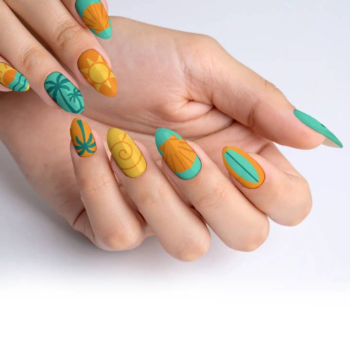 Meeresschaum Sizzle Strandglück Aufklebbare Nägel für den Großhandel von FYNE BODY