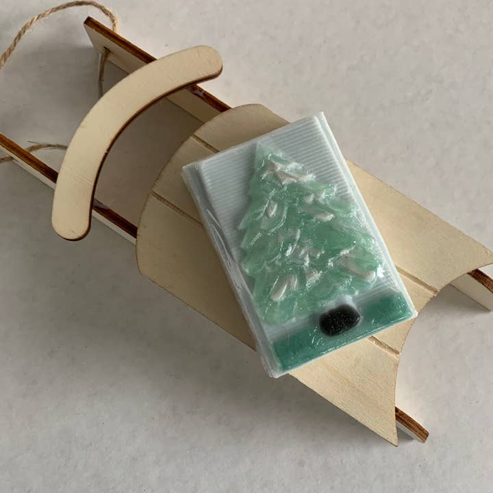 Monika Botanika Inc. - Vente Pains de savon - Barre de savon festive en sapin, savon Winter Wonderland1