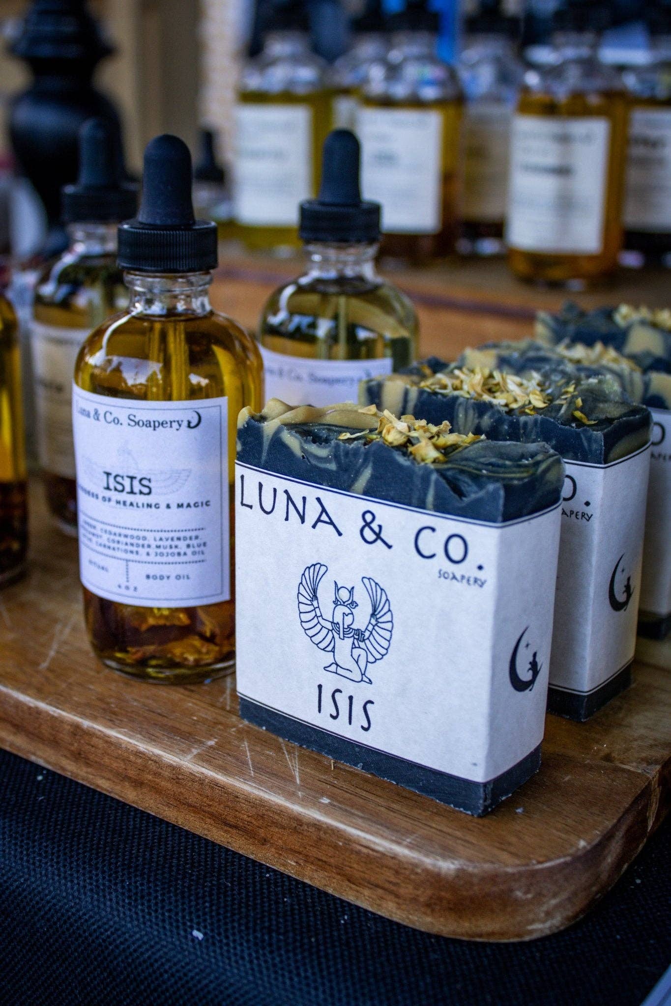 Luna & Co. Soapery – wholesale Bad- och kroppsolja – Isis kroppsolja1