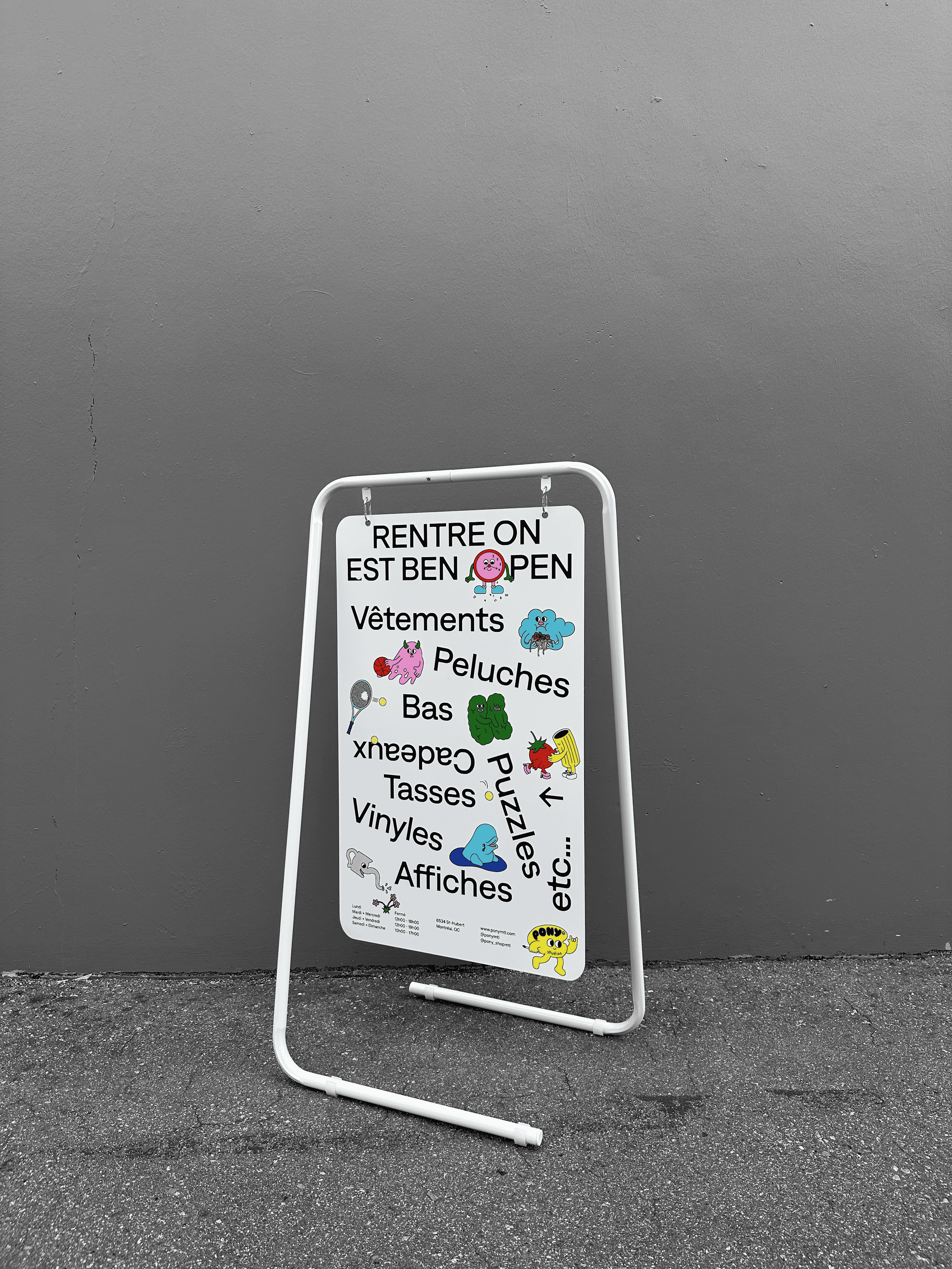 DisplayCanada - Wholesale Outdoor Sign - Swing Board Metal Wire A-Frame - Sidewalk Signboard for Street Advertising - SW-FRAME0364