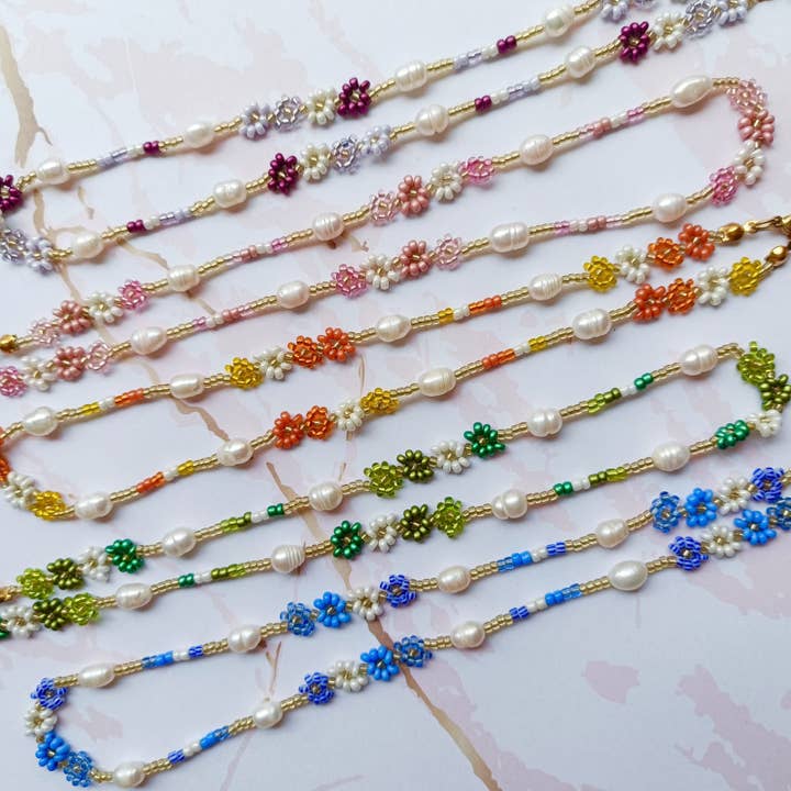Collier de perles | Daisies and Pearls | Couleurs pour la vente par Kolorya