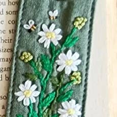 Quince Fables - Wholesale Bladwijzer - Vintage linnen bladwijzer met schattige bloemenborduursels4