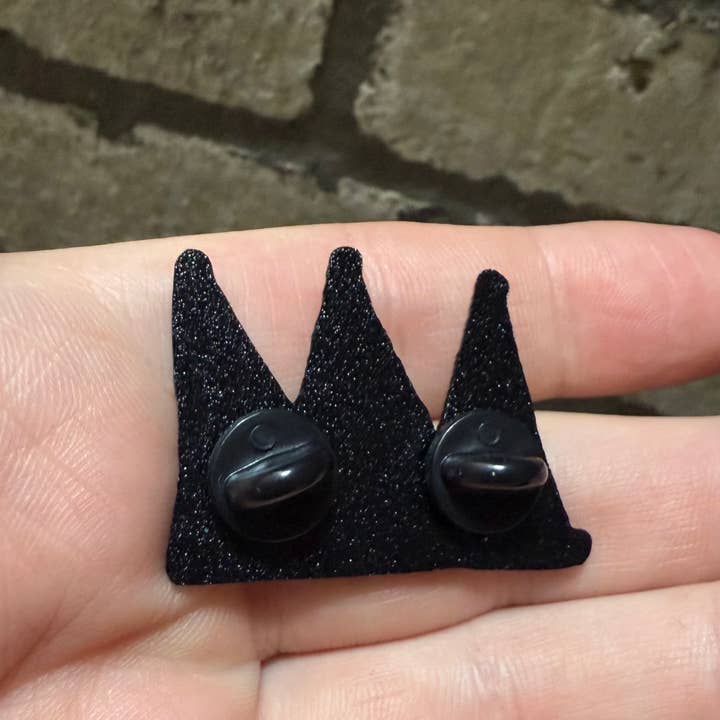 B-Side - Wholesale Lapel Pin/Button - Basquiat Pin3