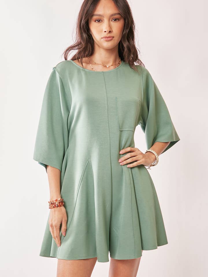 MONO CON FALDA-PANTALÓN Y MANGAS DRAPEADAS SÓLIDAS QUE SE ANUDAN ATRÁS para venta al por mayor de Davi & Dani