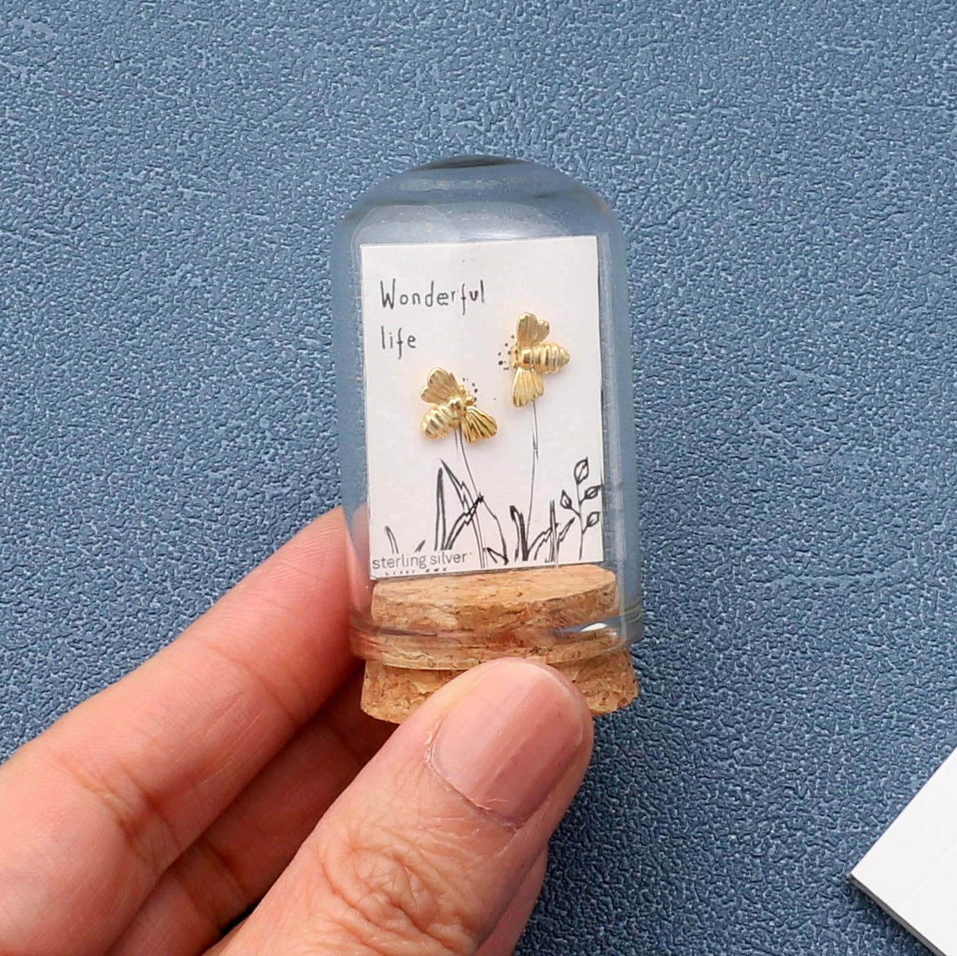 Attic creations - Wholesale Stud/Post Earrings - TT51071 'Wonderful life' bee earrings S/G3