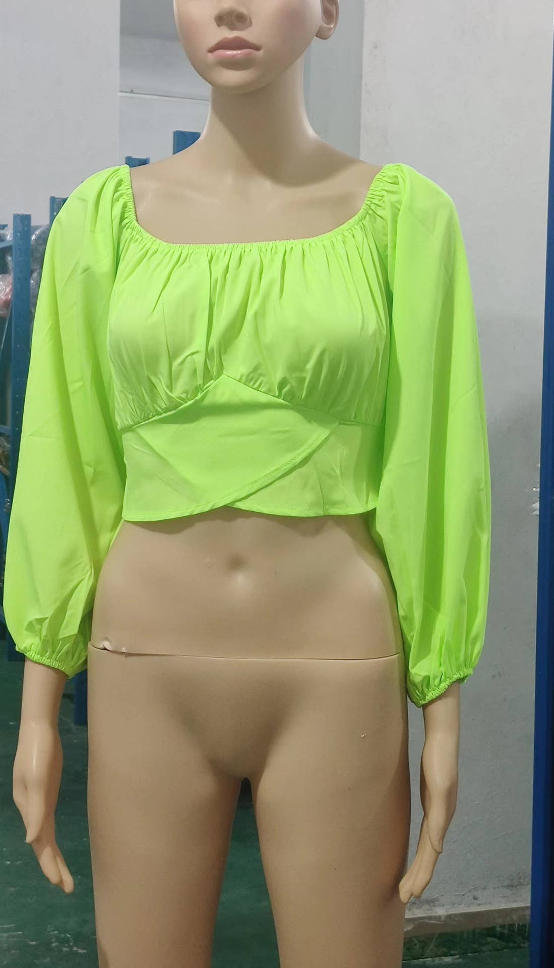 HIDDENBRAND - Wholesale Blouse - Women's - Crop Top Balloon Sleeve Straight-Neck Shirt20