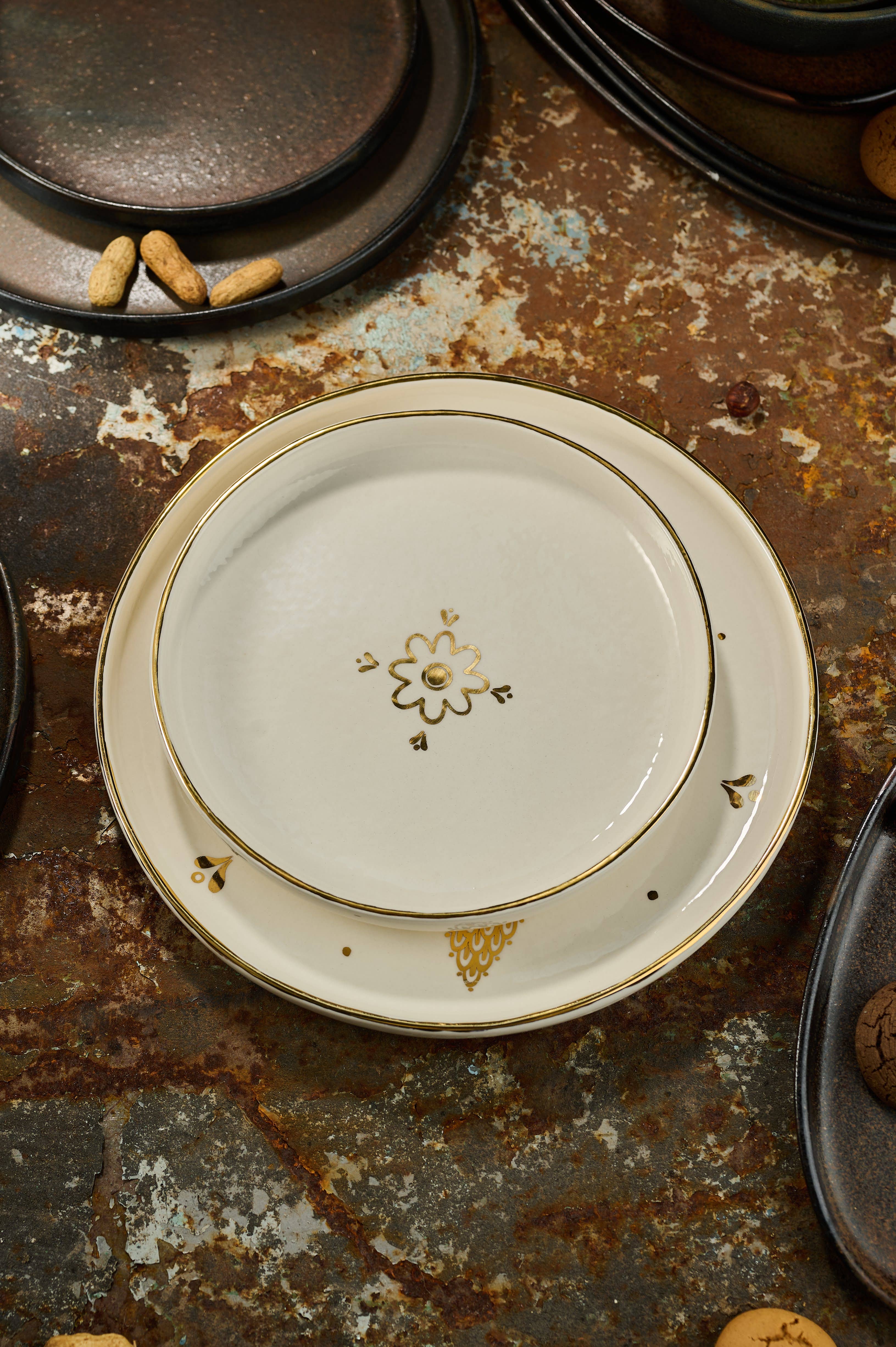 Creating Comfort Lab – wholesale Dinner plate – Handmade Porcelain Dinner Plates with Gold Rim. Off-White7