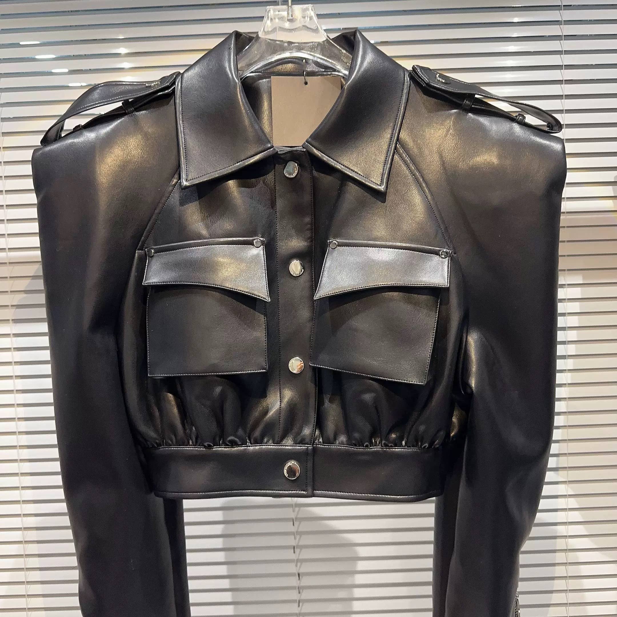 Productseeker – Casaco de couro - Mulher por atacado – JK194Casaco de Estilo Outono com Ombreiras em Pele Sintética3