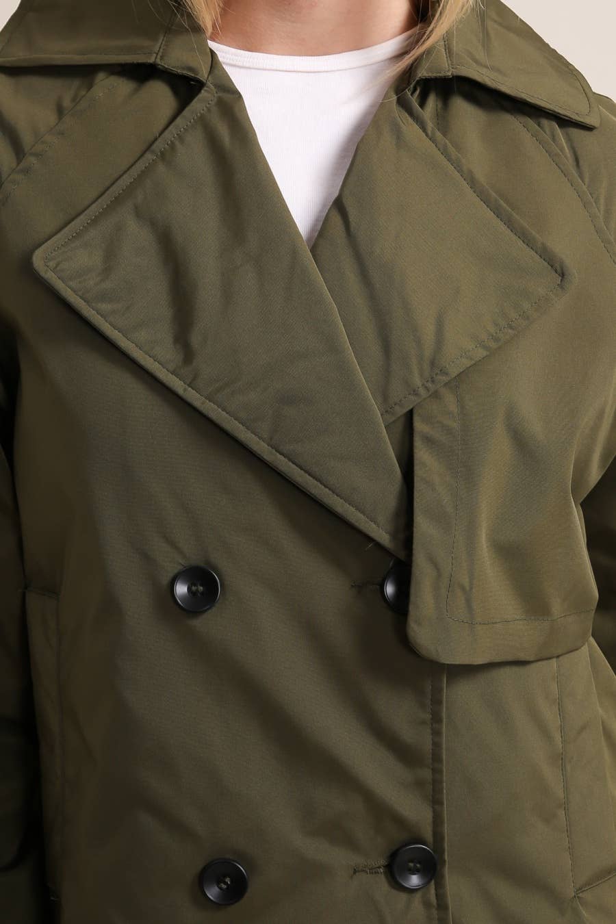 Attrait Paris – wholesale Trench coat – Women’s – Waterproof short trench coat with padding and cuff9