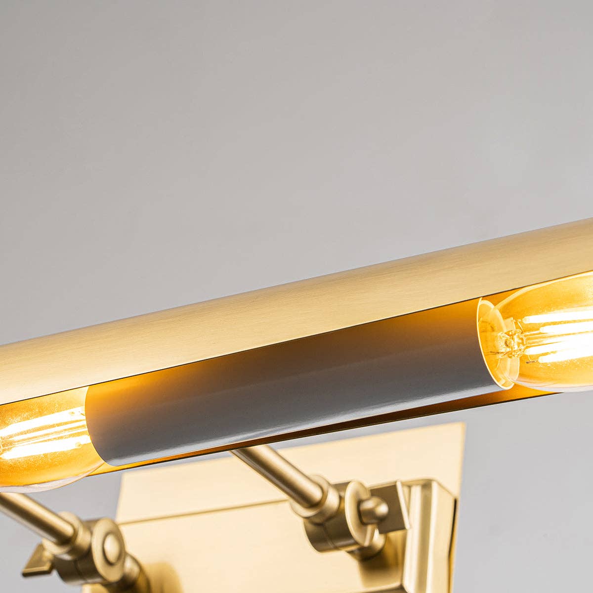 Lucas McKearn - Wholesale Sconce - Winchfield Large Picture Light in Aged Brass3