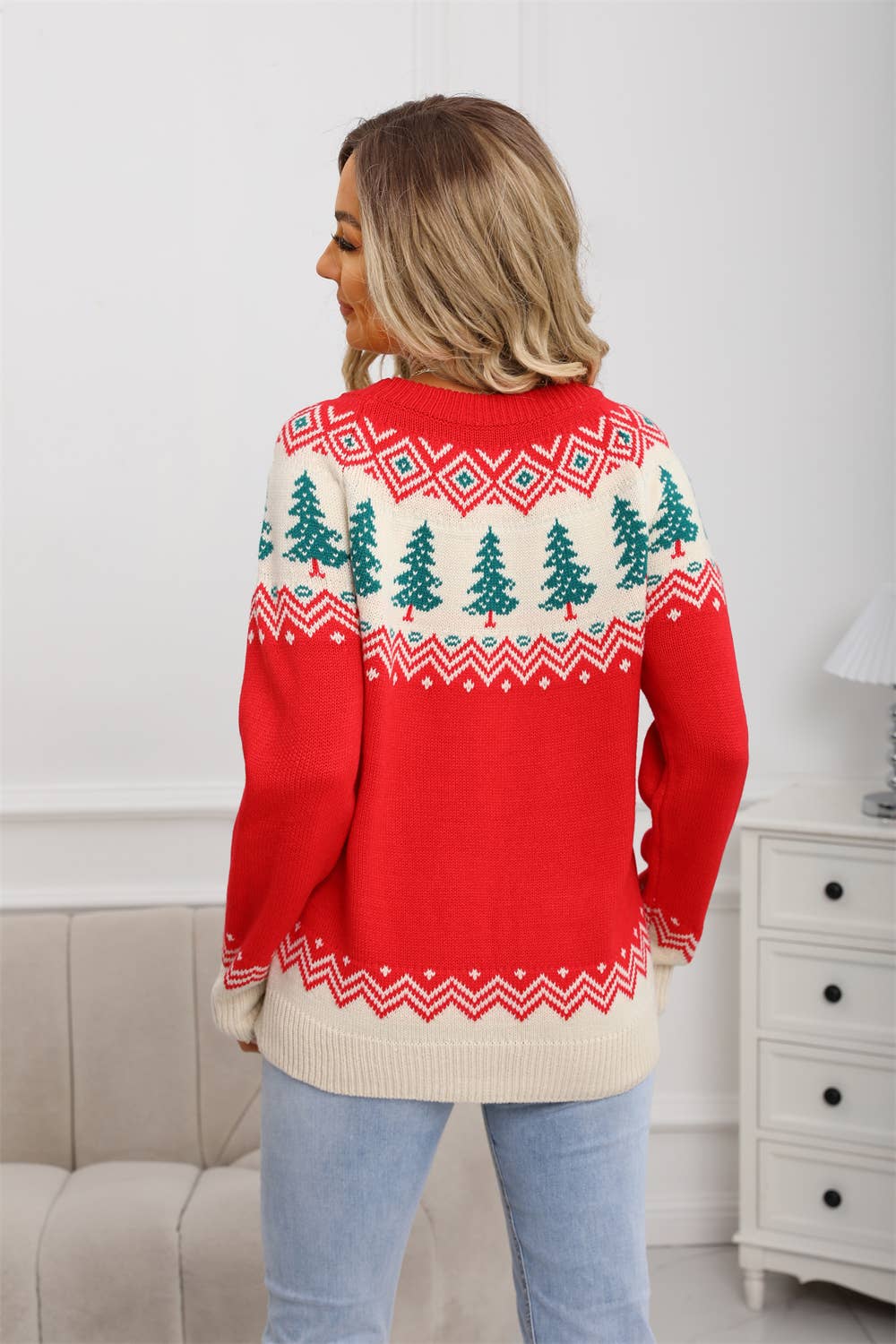 RED Loose long-sleeved knitted Christmas sweater for wholesale on Faire5