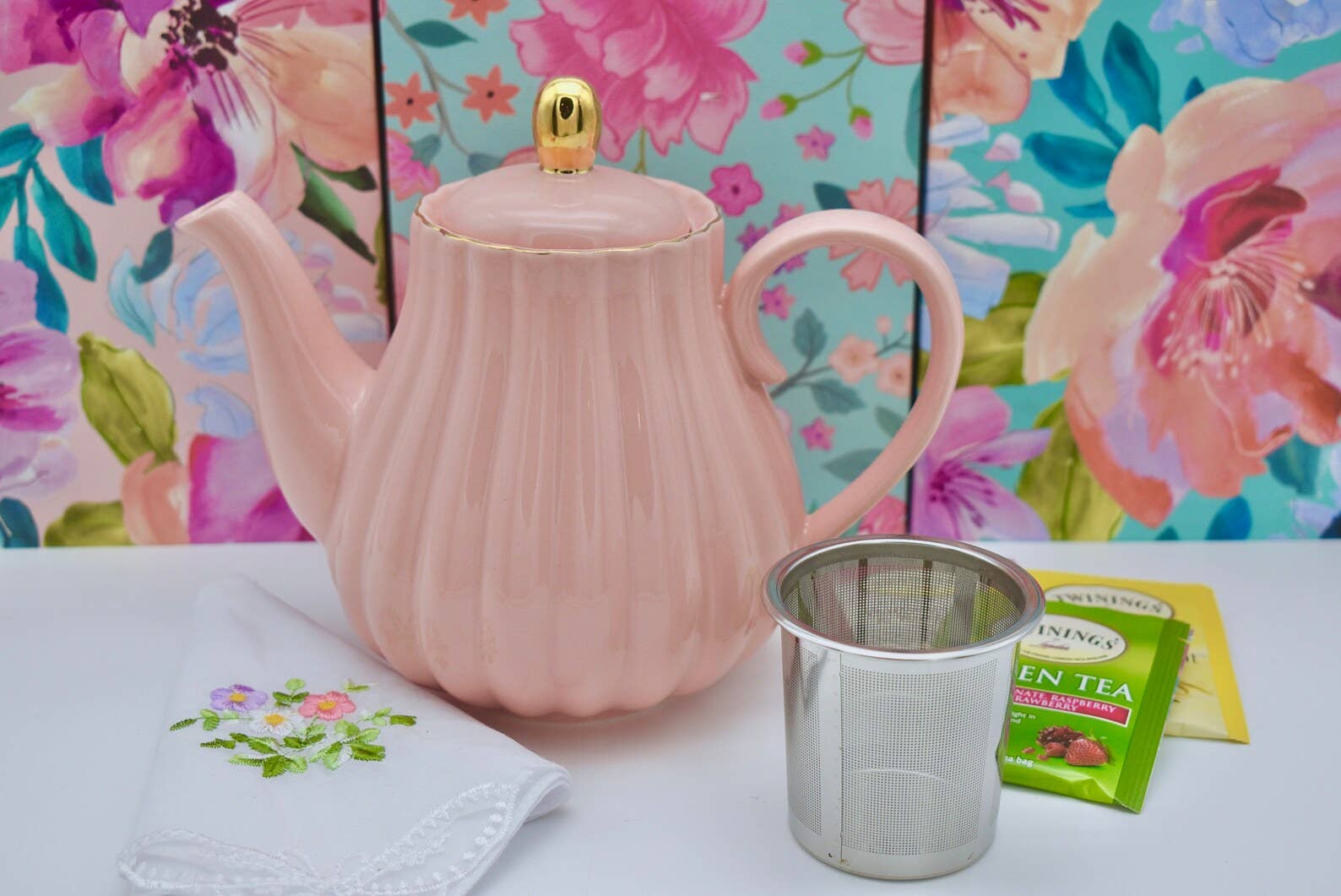 All Little Cute Things - Wholesale Tea Pot - Teapot Pink and Gold Luster Porcelain Teapot with Infuser2