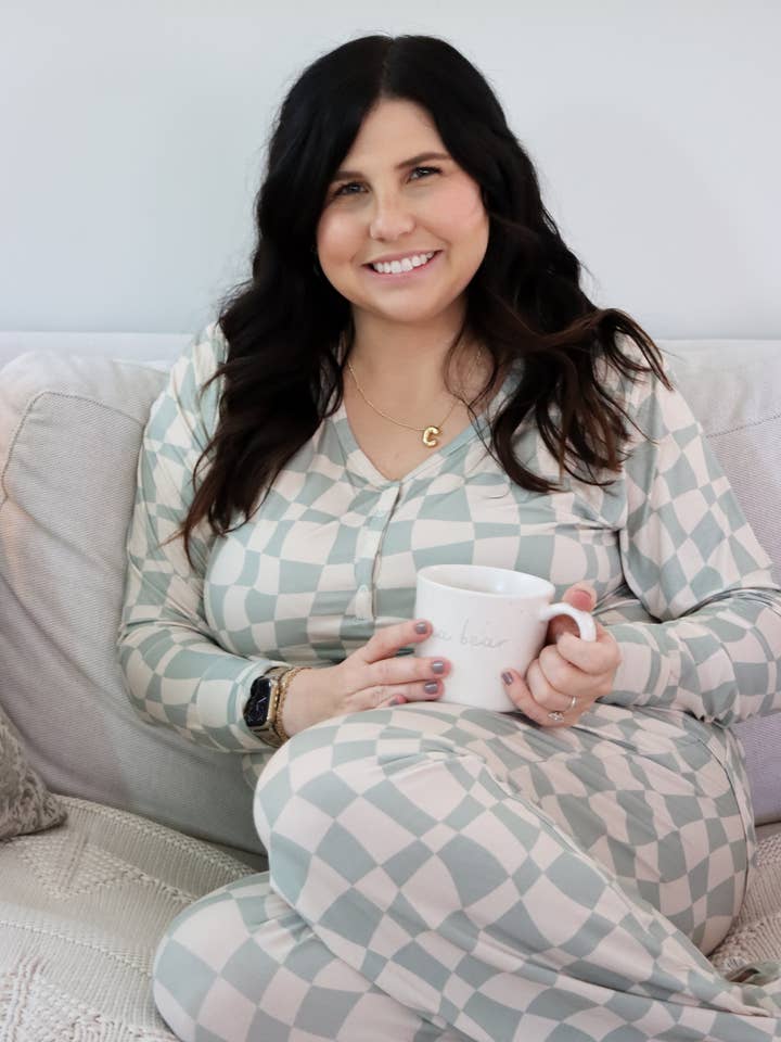 Handpicked and Chosen - Wholesale Sleepwear Set - Women's - Ivy Wavy Checkers Women's Pajama Set