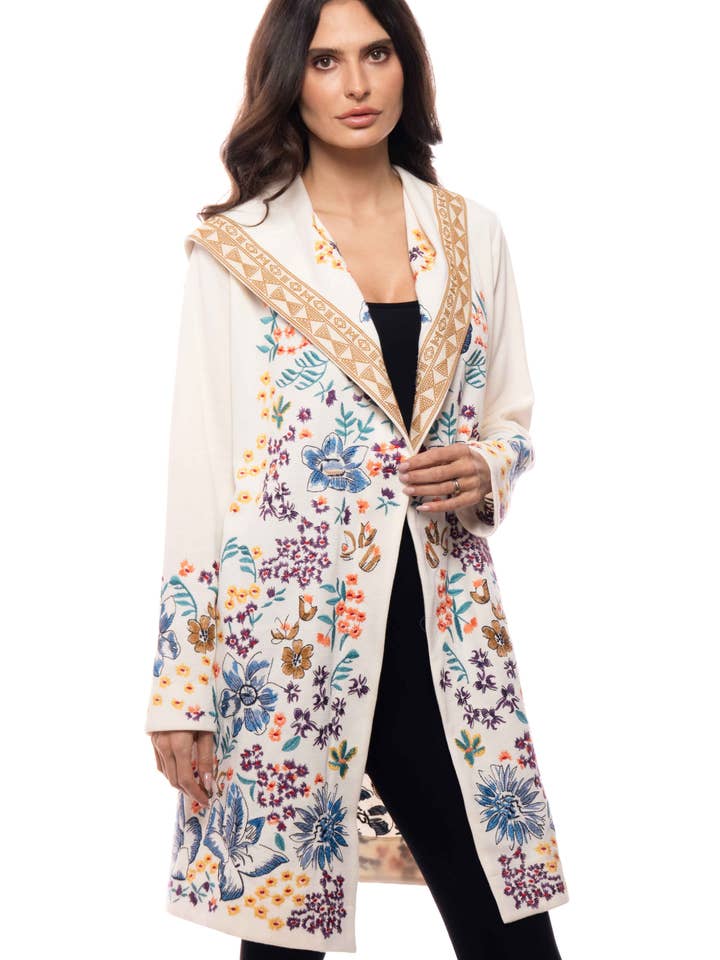Veste longue ouverte à fleurs brodées AD2658 pour la vente par Adore