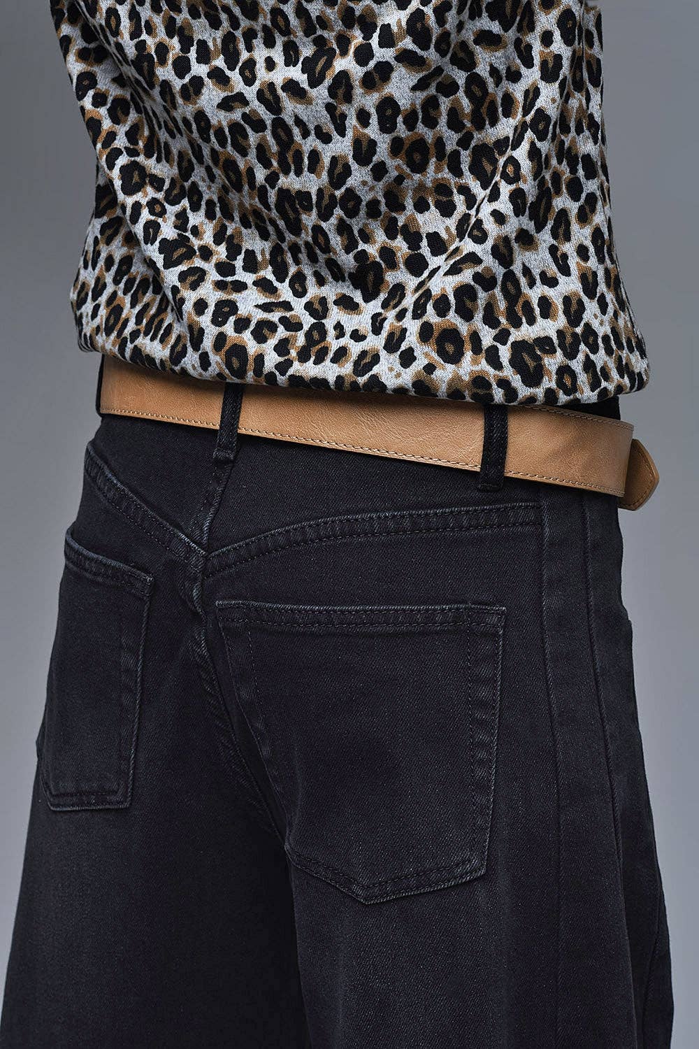 Black Barrel Jeans With Side Seam Detail for wholesale on Faire6