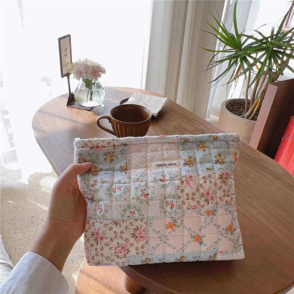 Dipped Shop - Wholesale Makeup/Cosmetic Bag - Flower Print Padded Large Capacity Make Up Bag DPB24171
