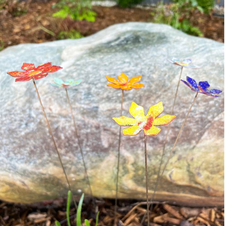 Clever Goods by Annabelle Noel Designs - Wholesale Garden/Lawn Stake - Medium Copper Enamel Flowers1