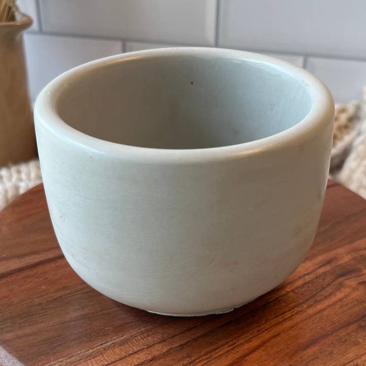 Cream Concrete Candle Vessel - 8 oz for wholesale by Bumblebee Candle Co.