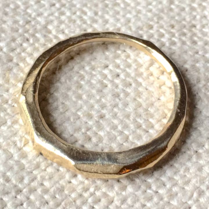 Anneau Angles pour la vente par Liesl Pawliw Handmade Jewelry