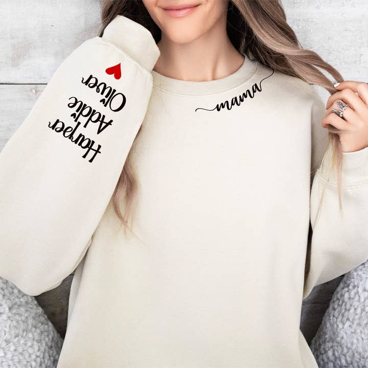 Sudadera Mama con nombres infantiles en la manga para venta al por mayor de EnjoyMyDesign