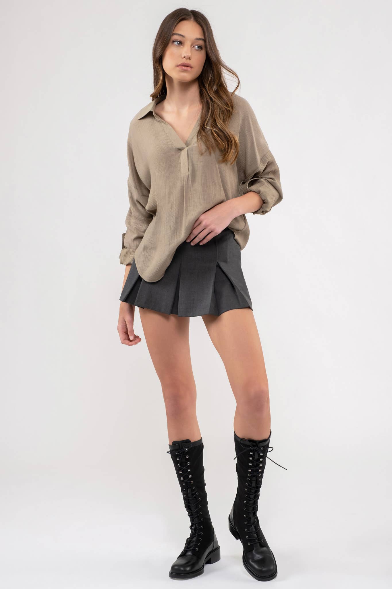 Blu Pepper – wholesale Blus - Dam – KRAGE DELAD HALS LÅNG ÄRM11