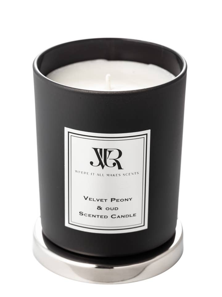 KERZE AUS VELVET PEONY & OUD SOJAWACHS für den Großhandel von VRJJ Candles