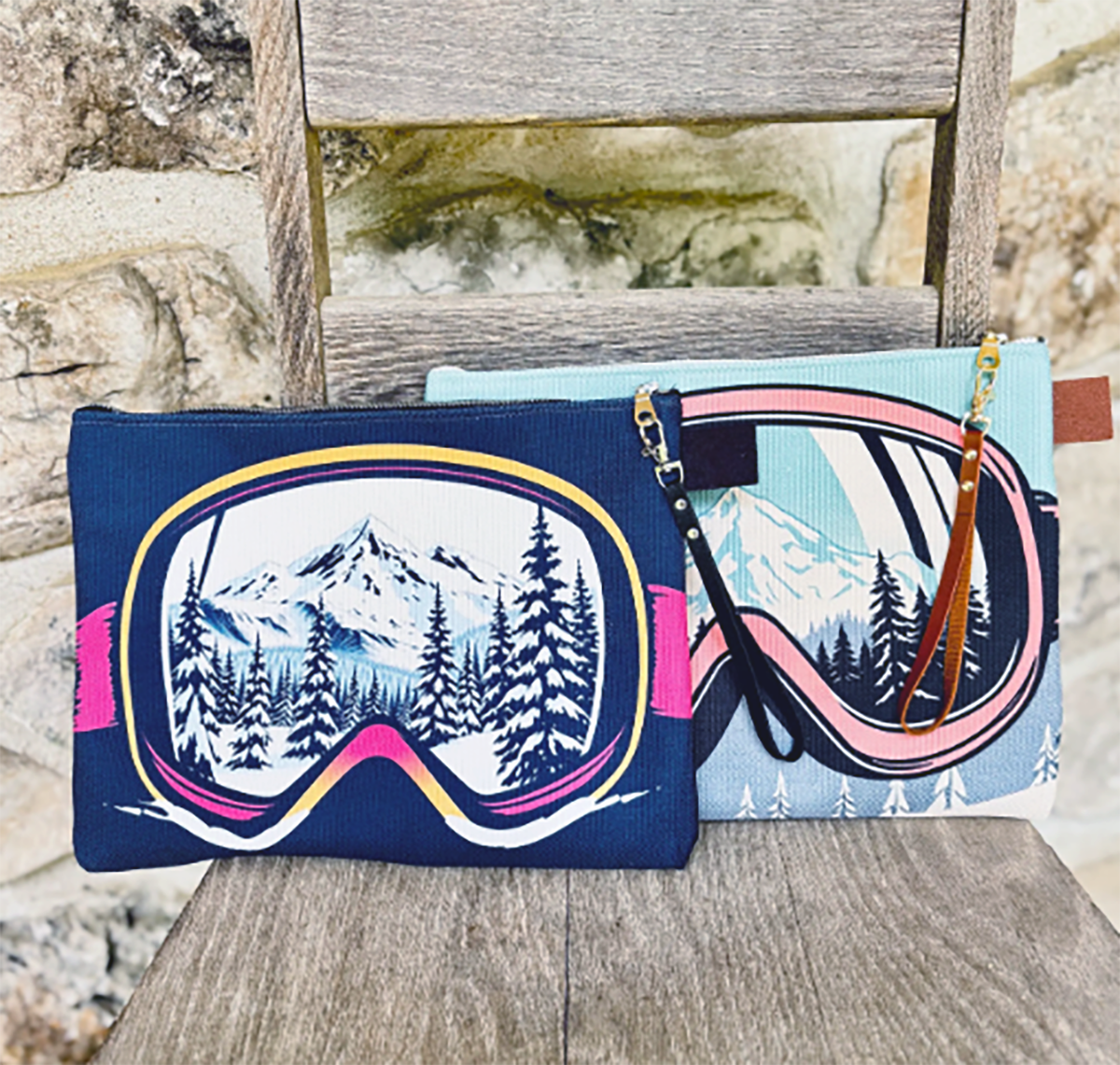 Sofs Designs - Wholesale Pouch - Women's - Wristlet Carry all Strong Ski goggles bag made in Montreal1