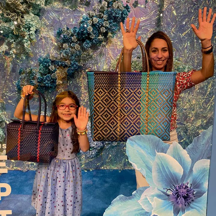 The Faria - Wholesale Beach bag - Turquoise Handwoven recycled plastic beach Bags 2