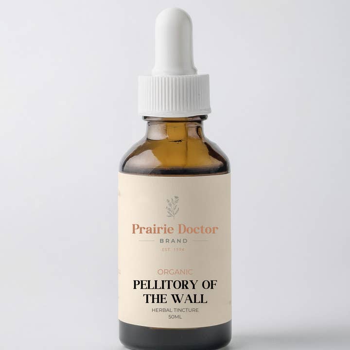 Teinture herbacée de pariétaire. pour la vente par Daydream Organics | Prairie Doctor Brand