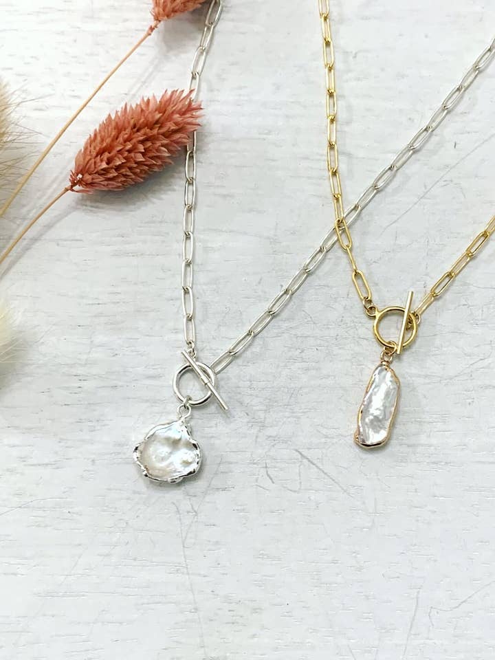 Sötvattenspärlhalsband med toggle-lås för wholesale av Kaeli Farrar Jewelry Designs