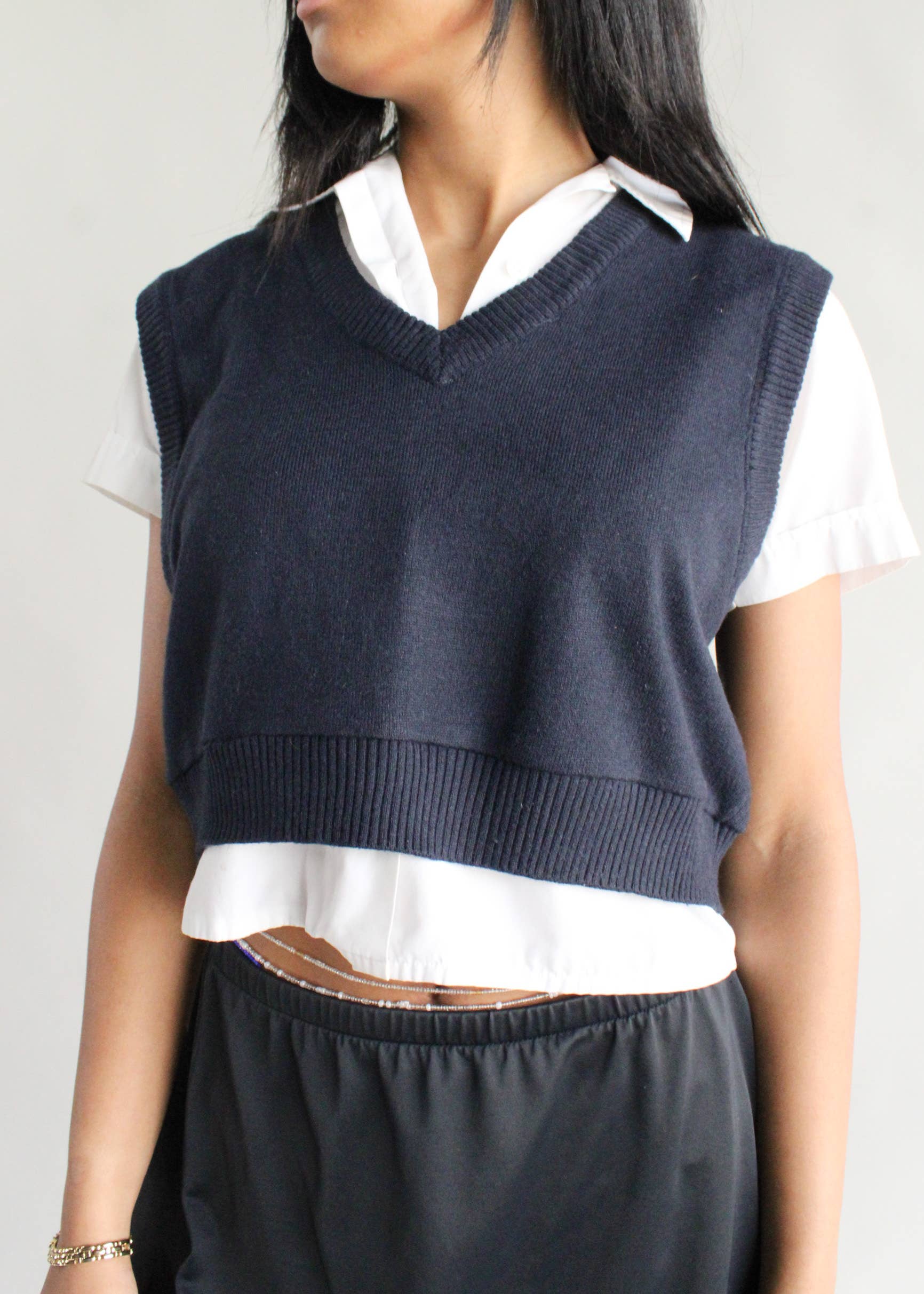 American Recycled Clothing - Wholesale Truivest - Dames - Bundeltje met cropped sweatervest9