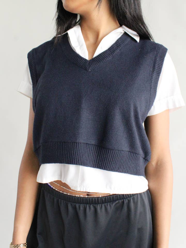 American Recycled Clothing - Wholesale Truivest - Dames - Bundeltje met cropped sweatervest9