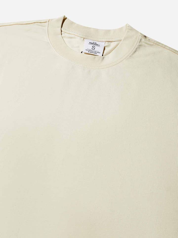 NOISSEY - Wholesale T-Shirt (Graphic) - Unisex - Boxy oversized Shell-colored T-shirt Embracing Money Figure6
