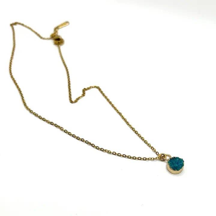 OE! – wholesale Pendant/charm necklace – GREEN QUARTZ – necklace in 18K gold-plated steel with natural quartz1