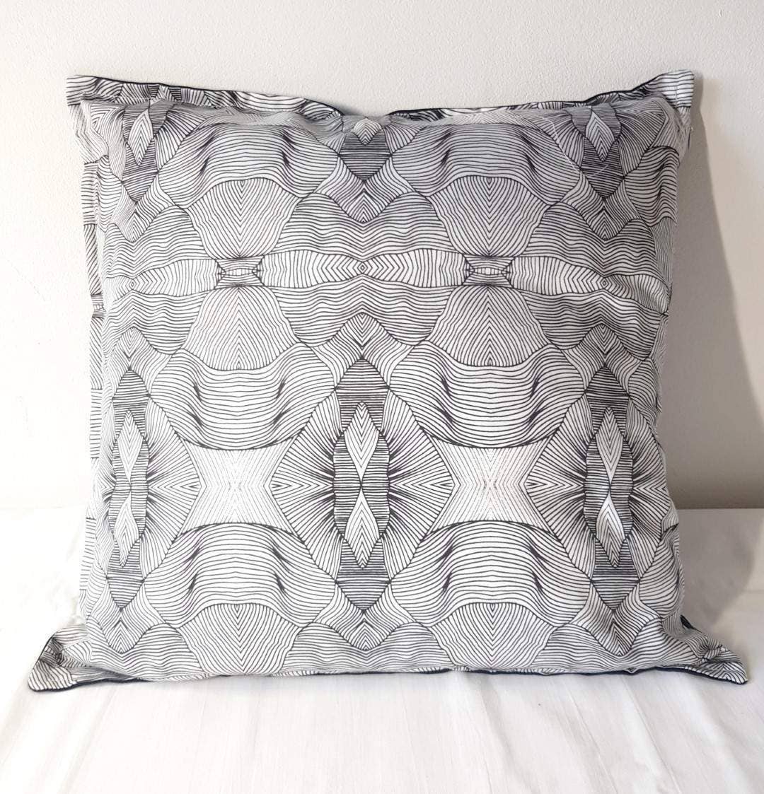 Ilke Usluca Design - Wholesale Throw Pillow Cover - Illusion Cushion Cover3