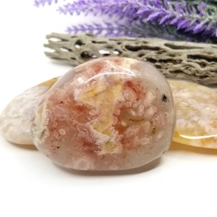 Flower Agate Palmstone 1 KG for wholesale by Funky Stuff
