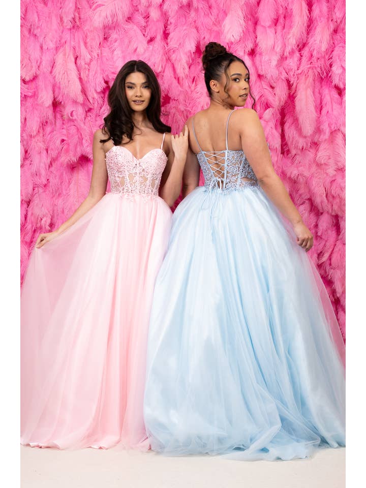 Della Pale Blue for wholesale on Faire7