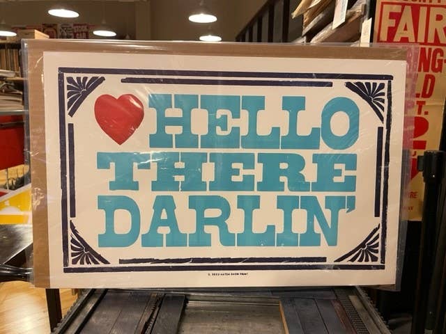 Hatch Show Print - Vendita all'ingrosso Poster - Poster Hello There Darlin'4